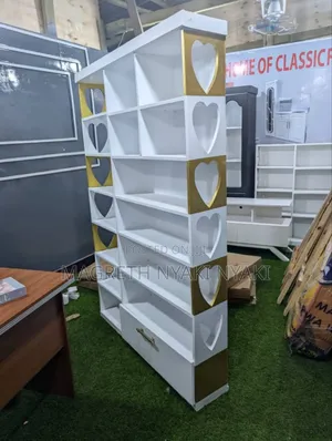 Shoerack Ya Kisasa Ya Kuwekea Viatu Na Pochi