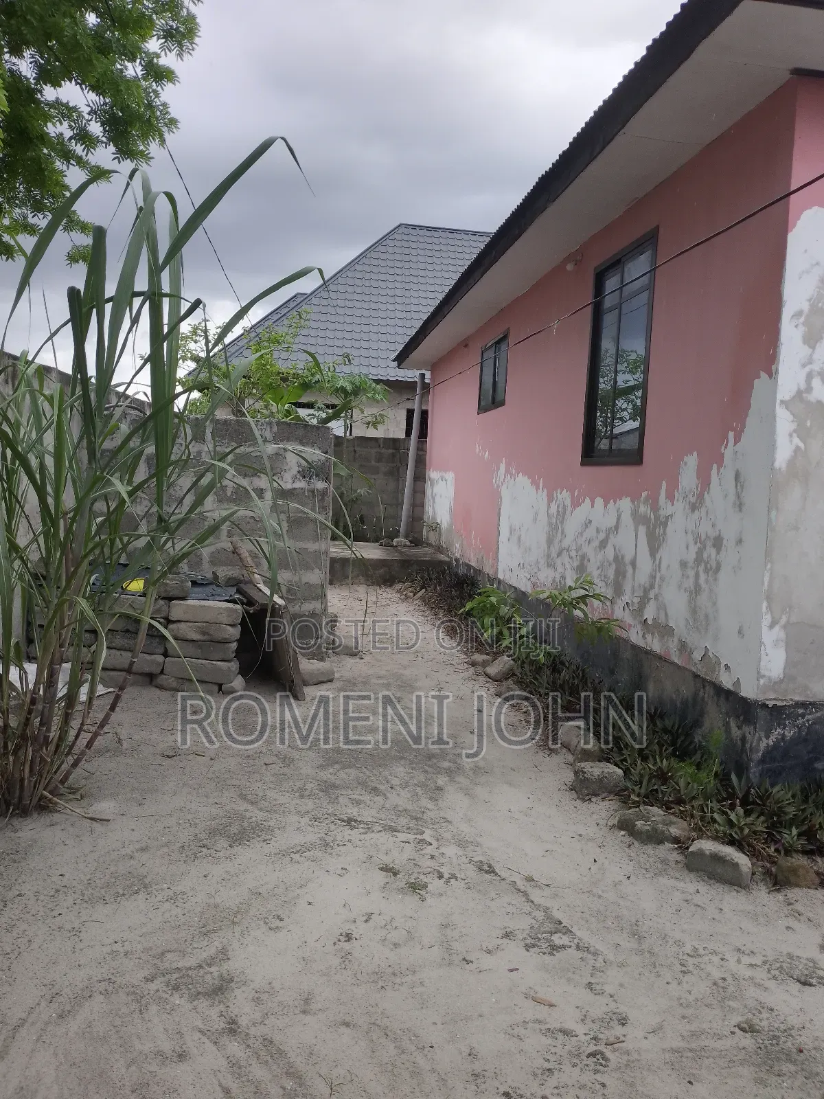 4bdrm House in Tanzania Daresalaam, Ilala for sale