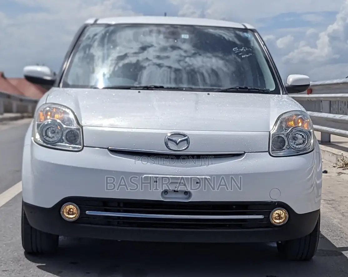 Mazda Verisa 2012 White