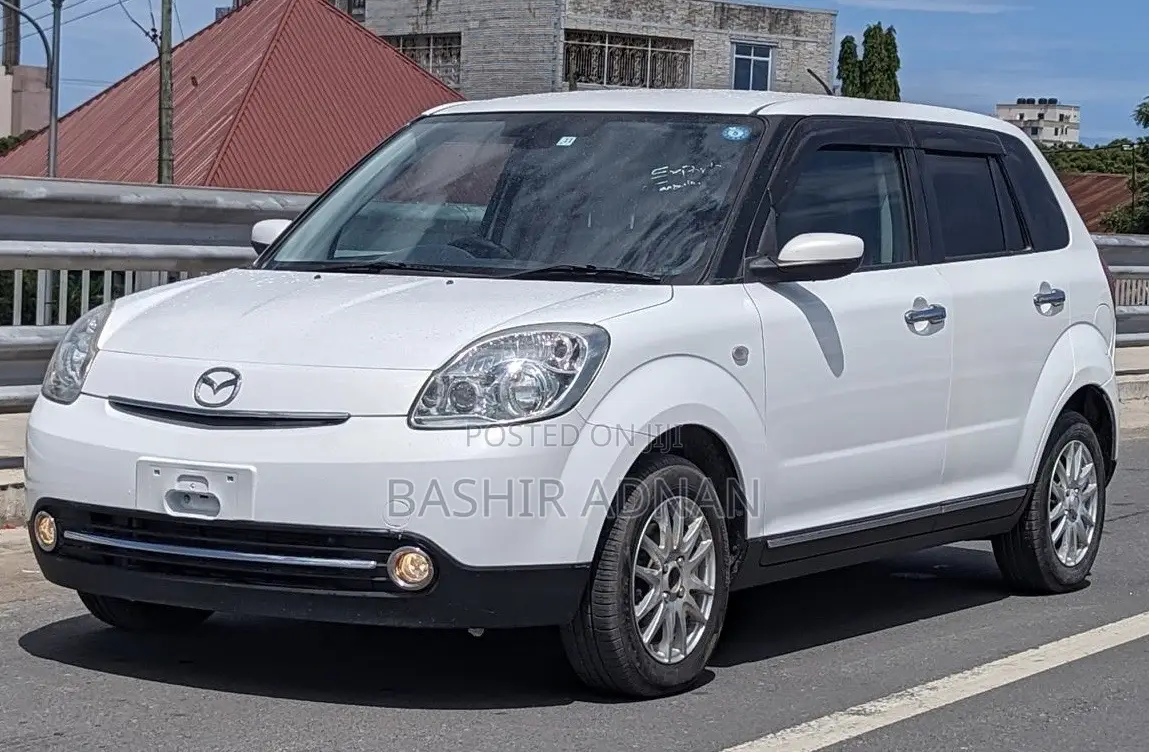 Mazda Verisa 2012 White