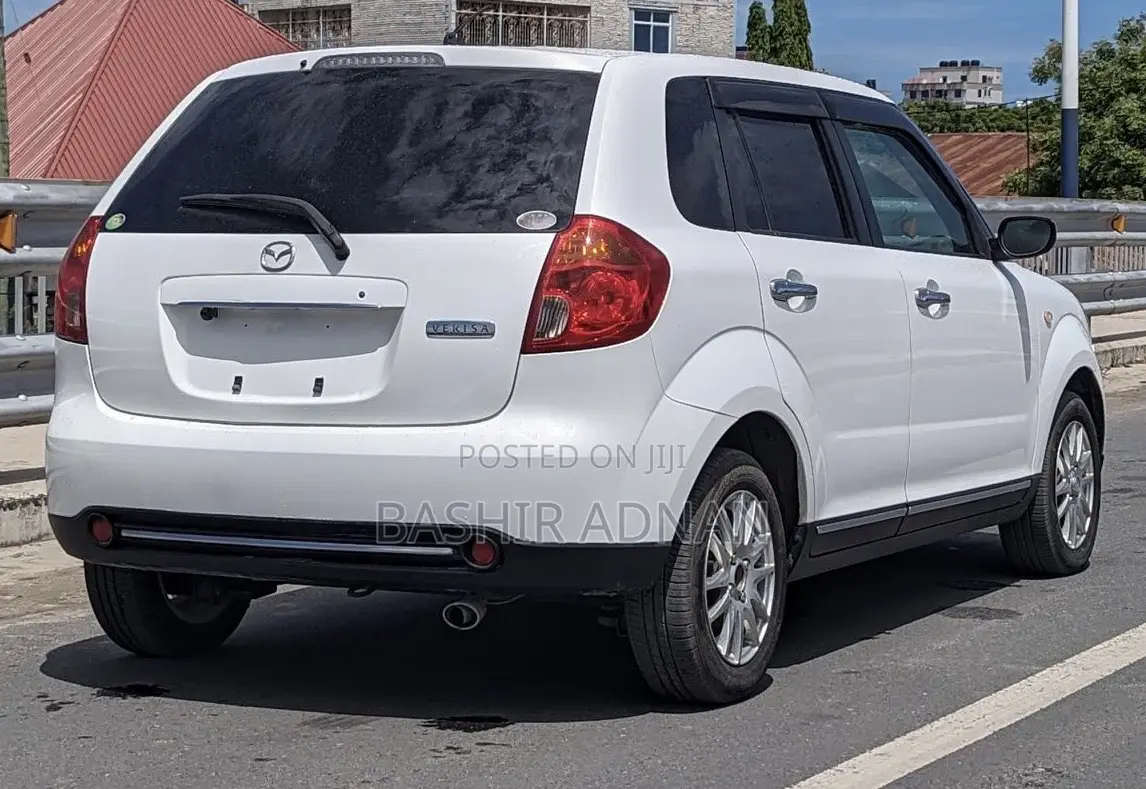 Mazda Verisa 2012 White