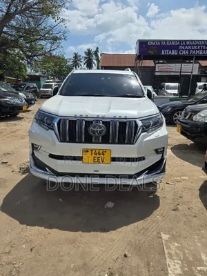 Toyota Land Cruiser Prado 2017 White