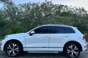 Volkswagen Touareg 2014 White