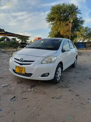 Toyota Belta 2005 White