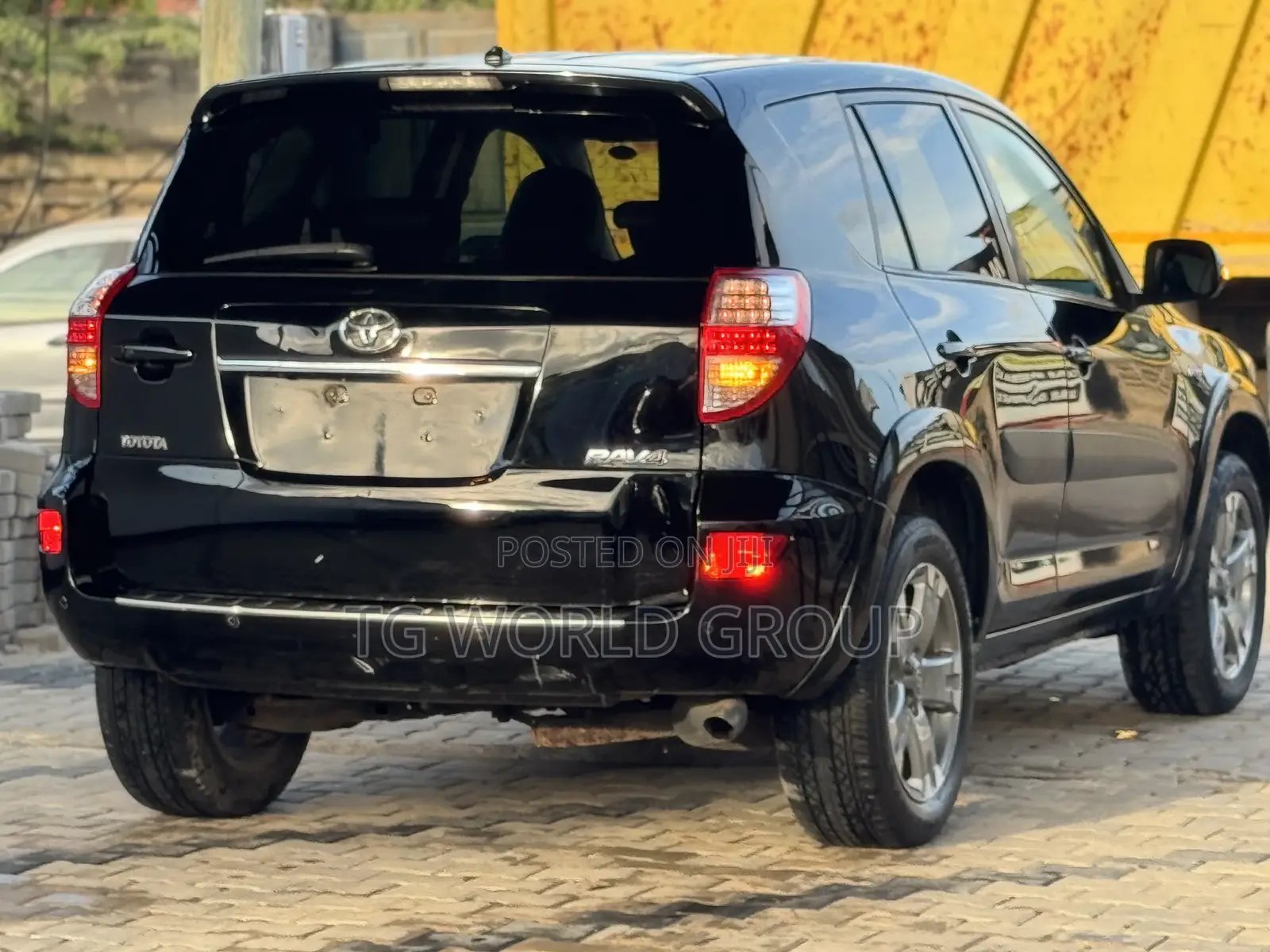Toyota RAV4 2.5 2011 Black