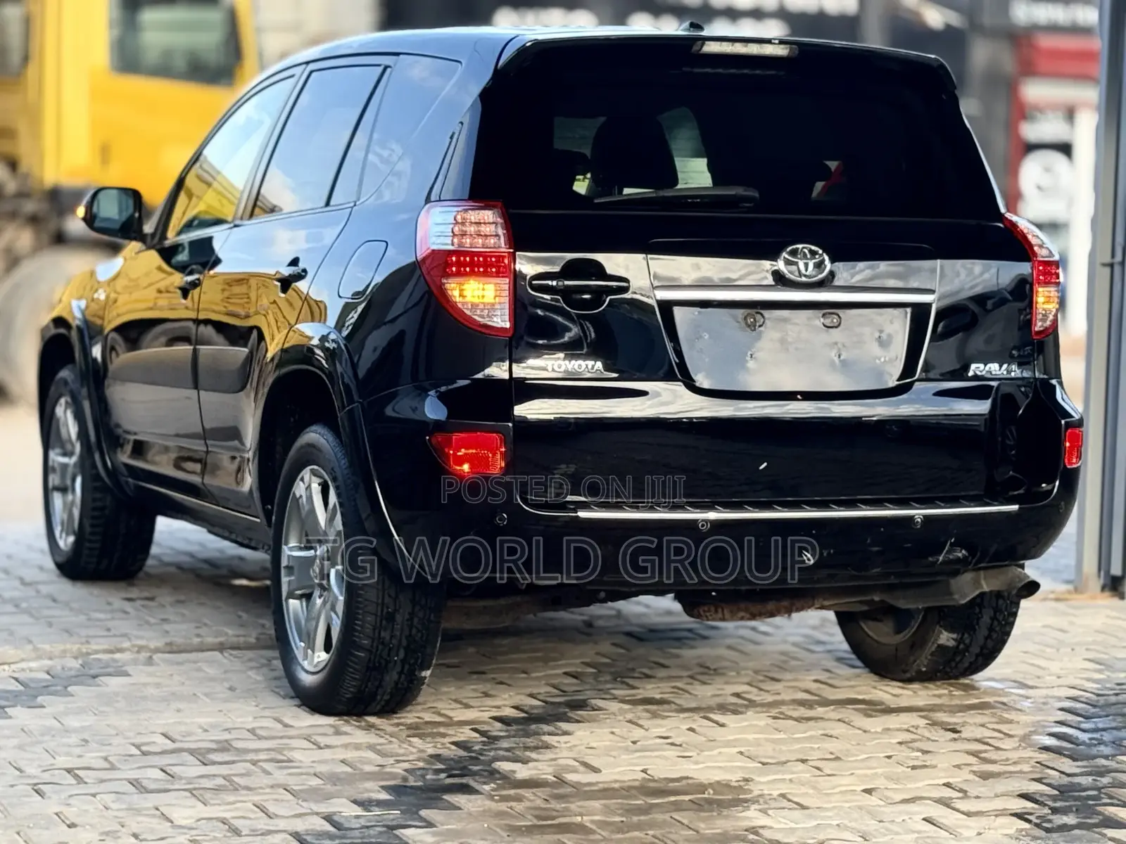 Toyota RAV4 2.5 2011 Black