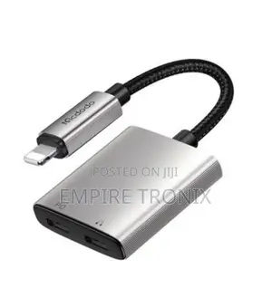 McDodo 2 in 1 Lightning to Dual Lightning Audio Adapter