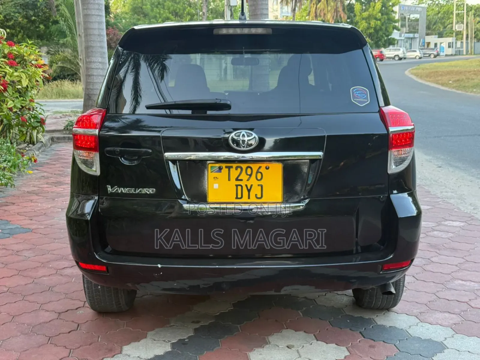 Toyota Vanguard 2011 Black