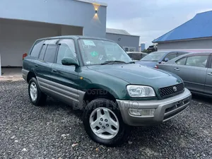 Toyota RAV4 Base 4x4 1999 Green