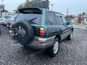 Toyota RAV4 Base 4x4 1999 Green