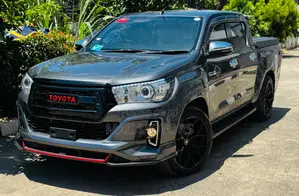 Toyota Hilux 2020 Gray