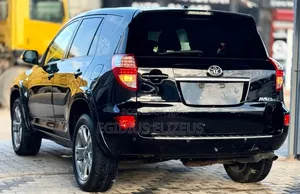 Toyota RAV4 2011 Black
