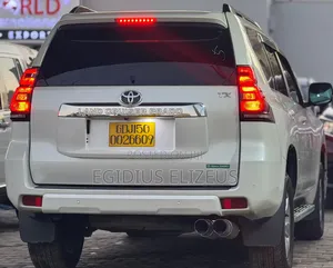 Toyota Land Cruiser Prado 2018 White