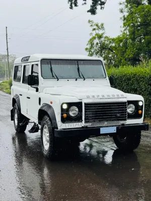 Land Rover Defender 2016 White