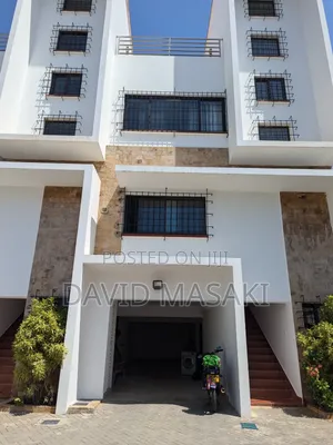 Furnished 3bdrm Villa in Peninsula Villas, Masaki for rent