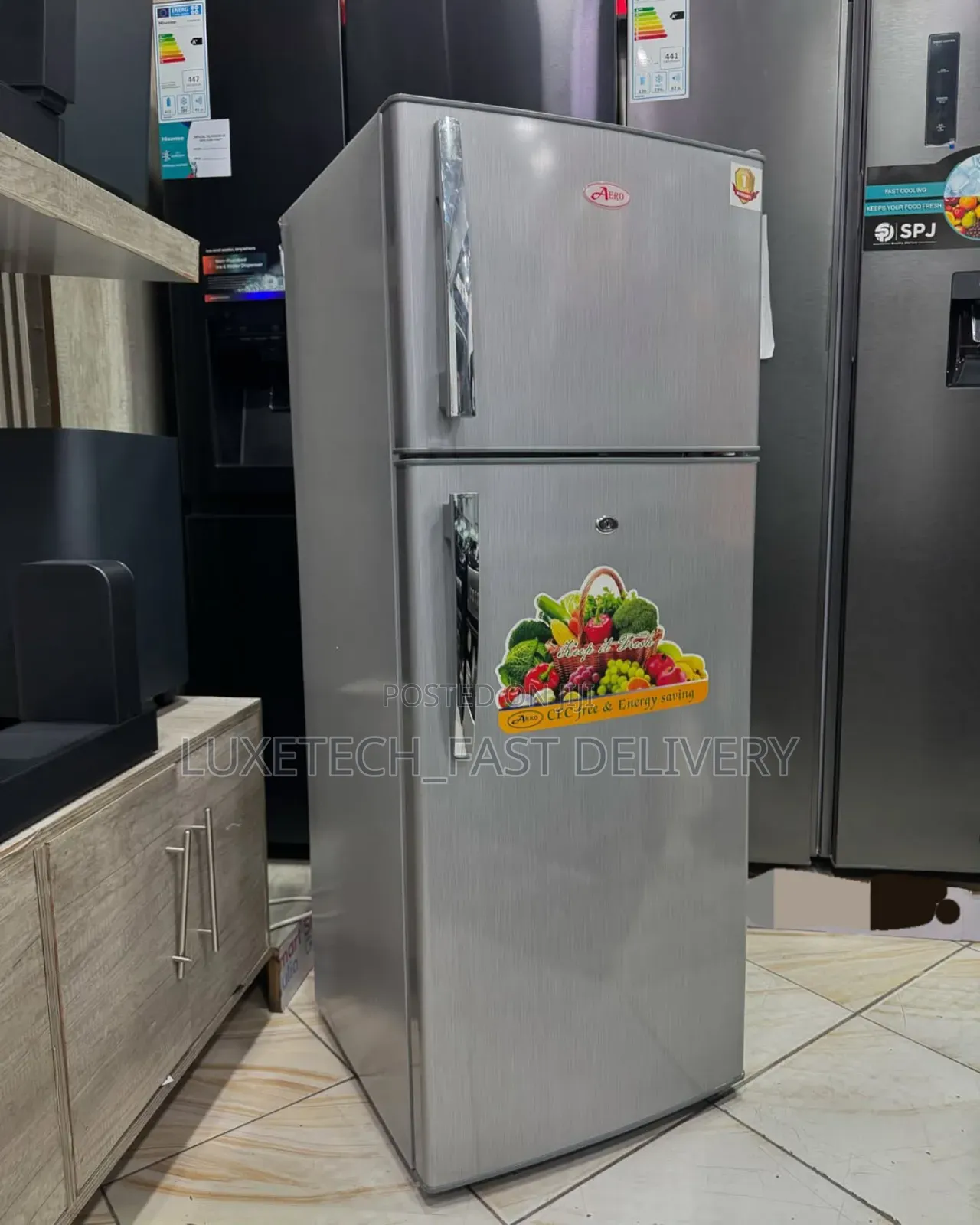 Aero Fridge 220 Liters