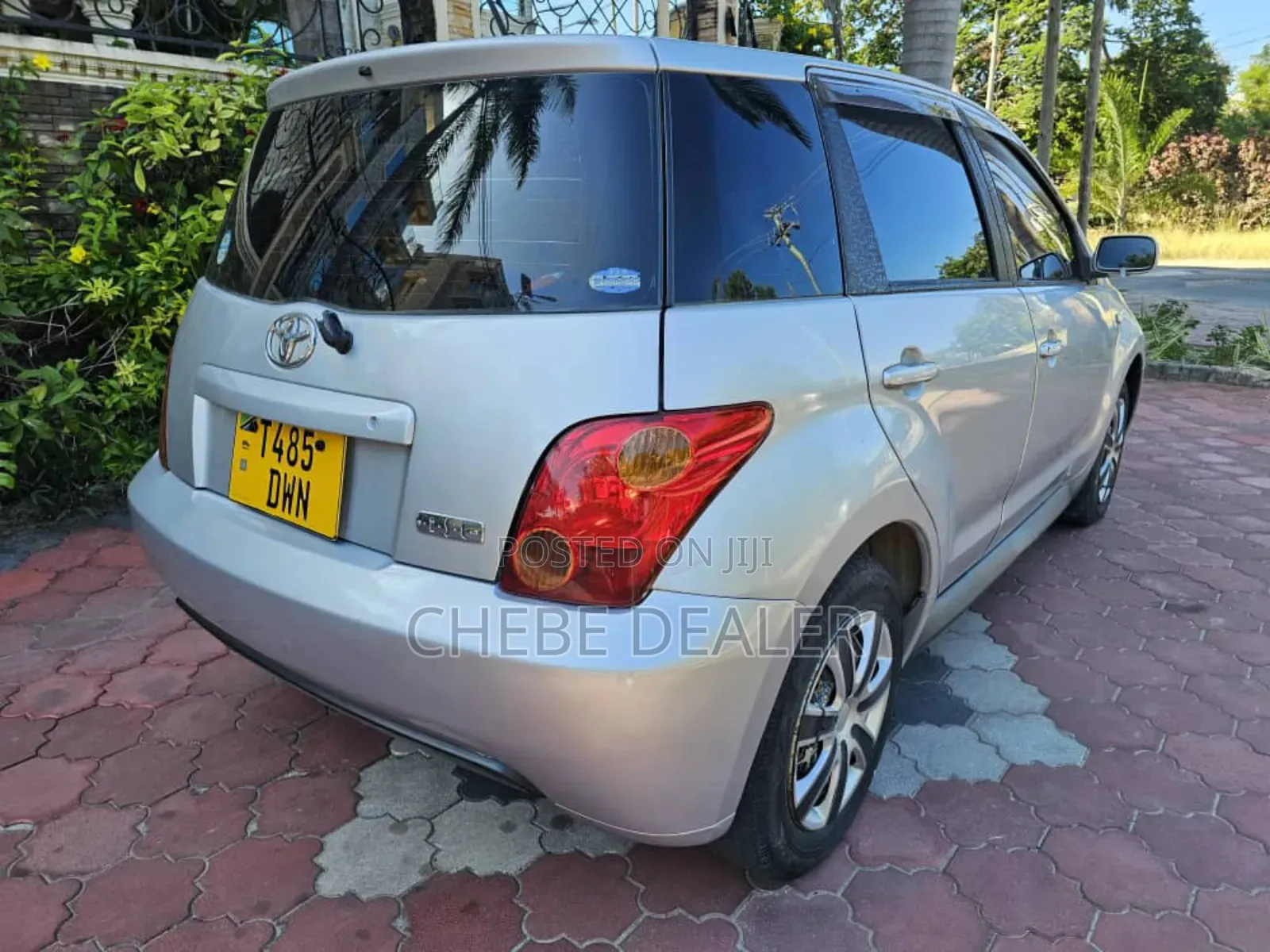 Toyota IST 2003 Silver