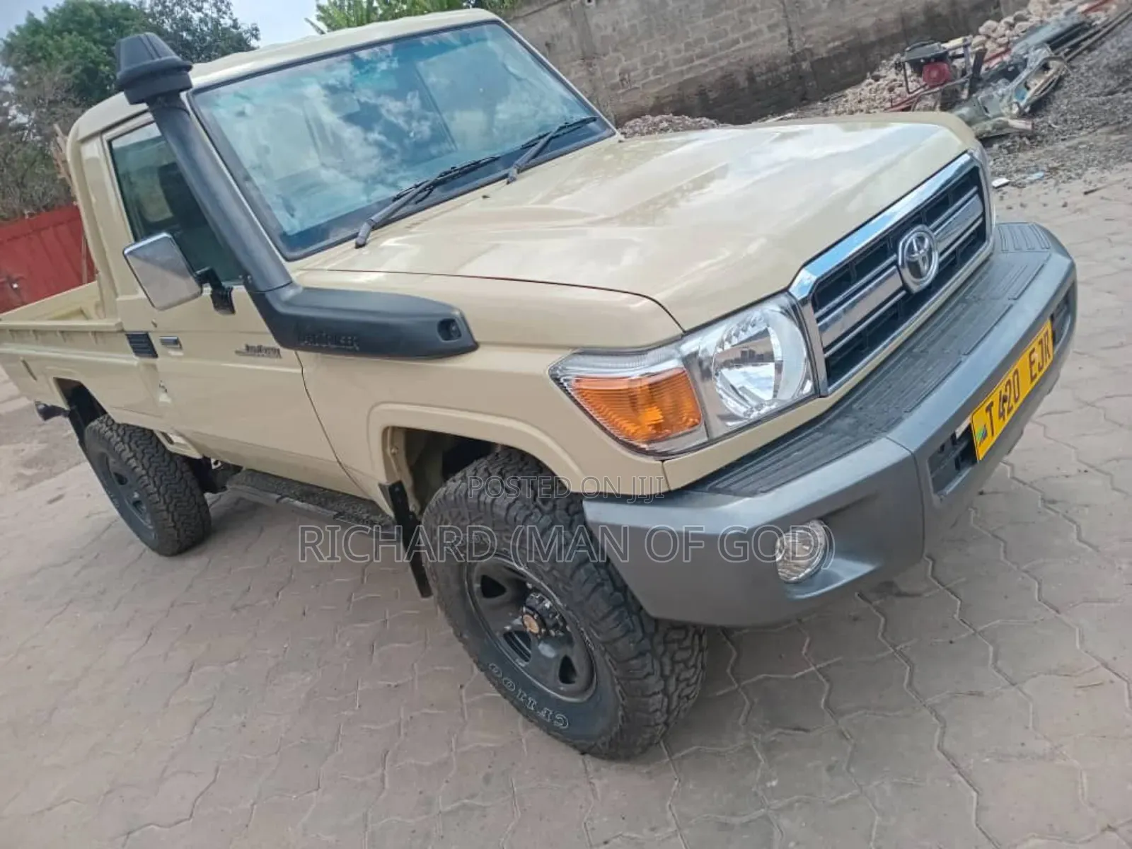 Toyota Land Cruiser 2017 Beige