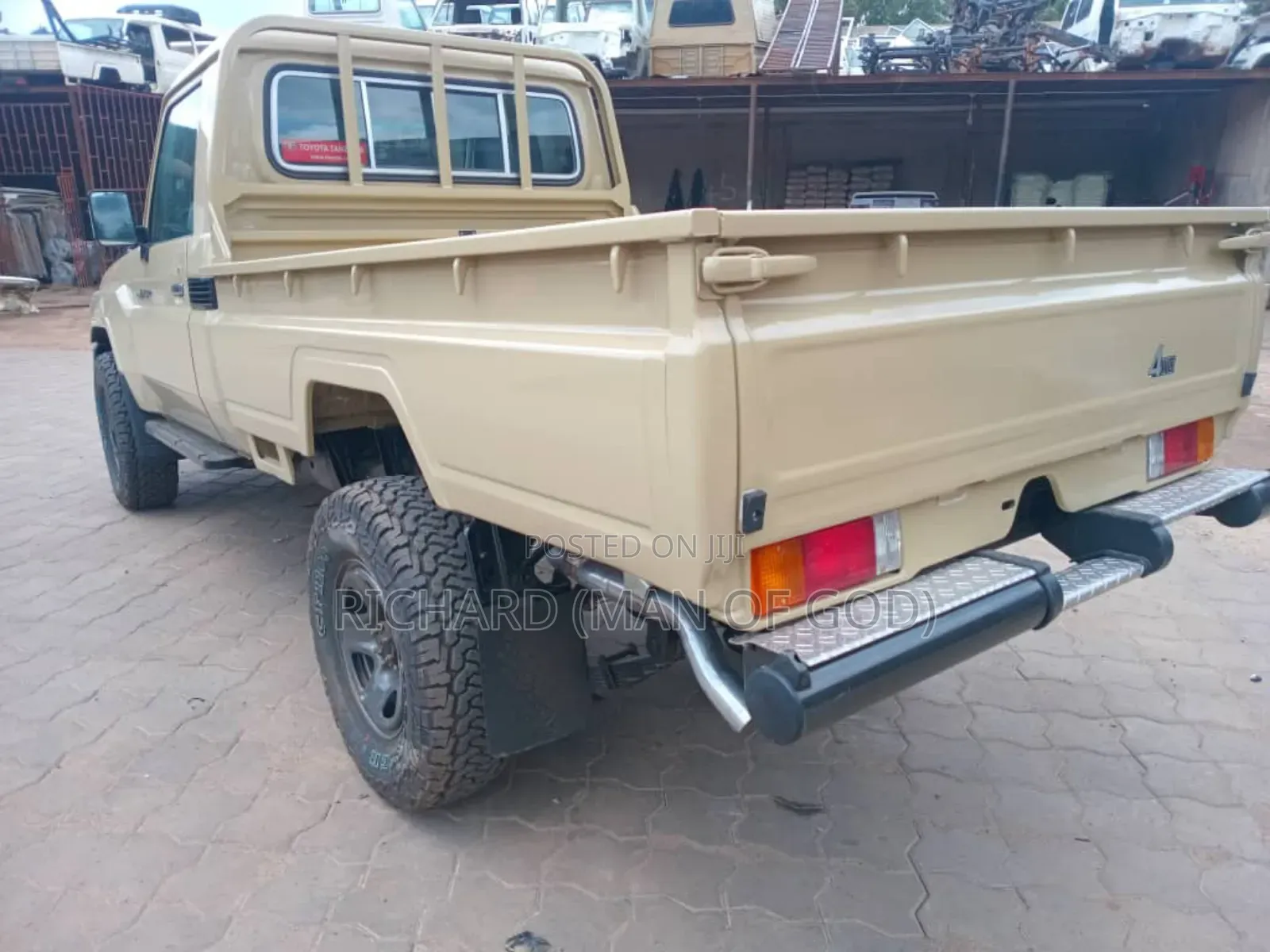 Toyota Land Cruiser 2017 Beige