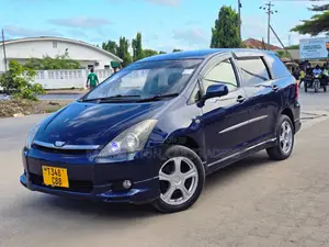 Toyota Wish 2004 Blue