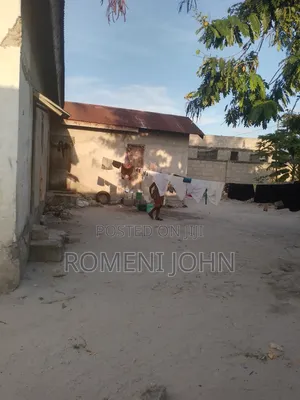 5bdrm House in Tanzania Daresalaam, Ilala for sale