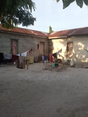5bdrm House in Tanzania Daresalaam, Ilala for sale