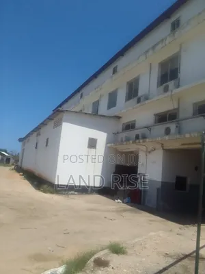 5000 SQM Warehouse in Mandela Road