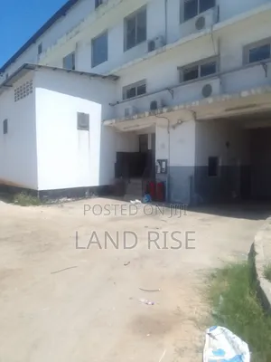 5000 SQM Warehouse in Mandela Road
