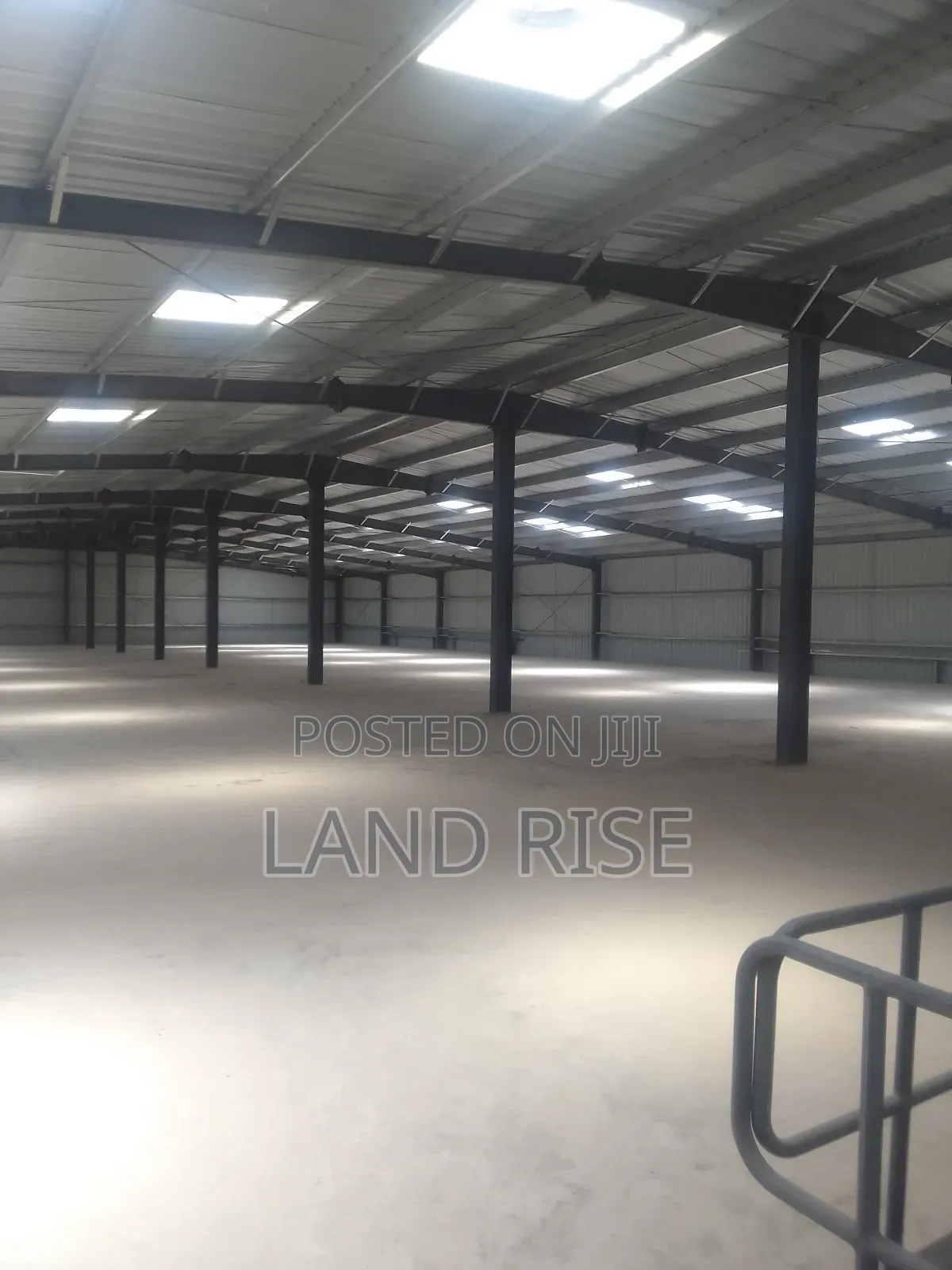 2000 SQM Warehouse in Tegeta