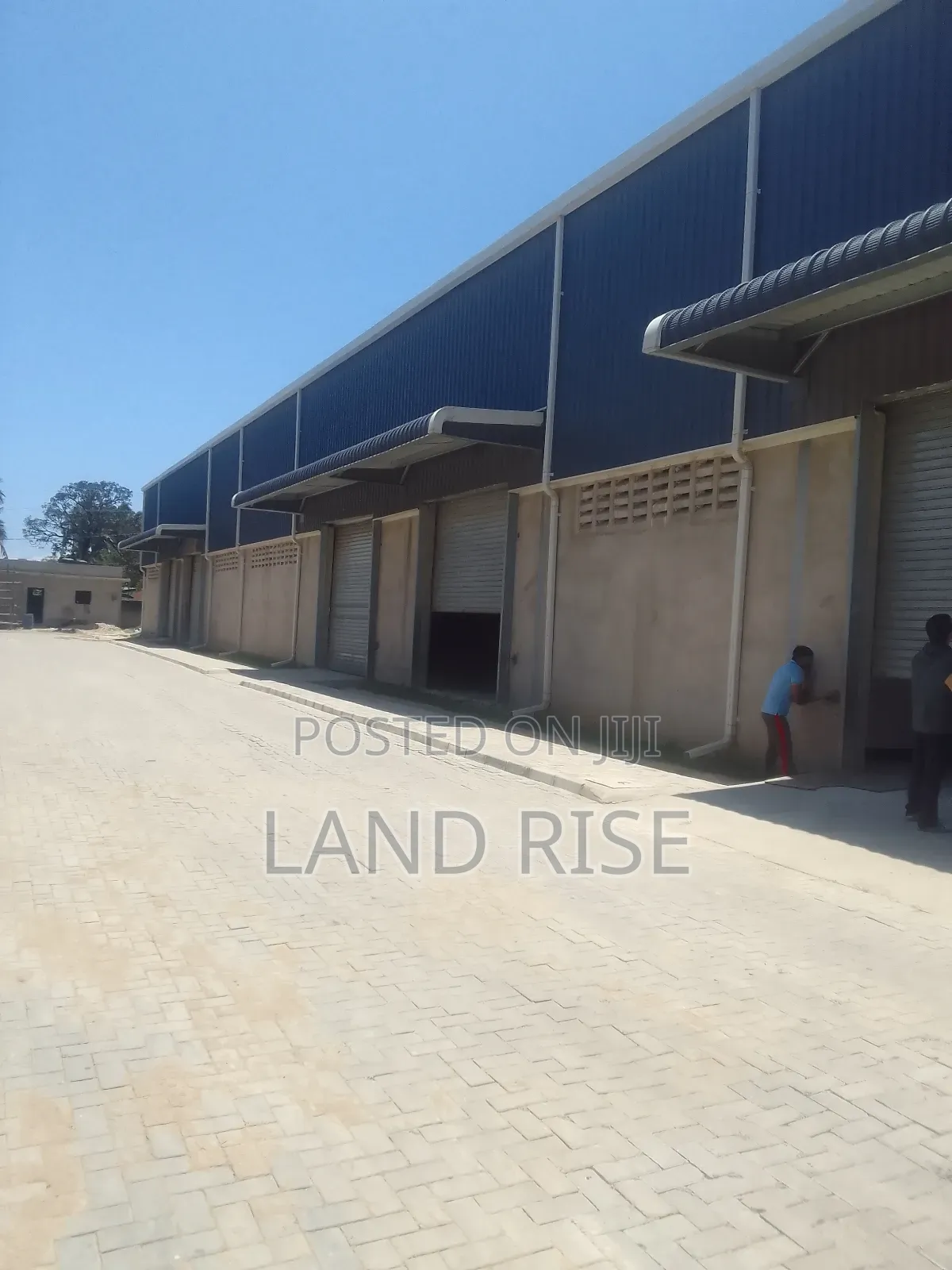 2000 SQM Warehouse in Tegeta