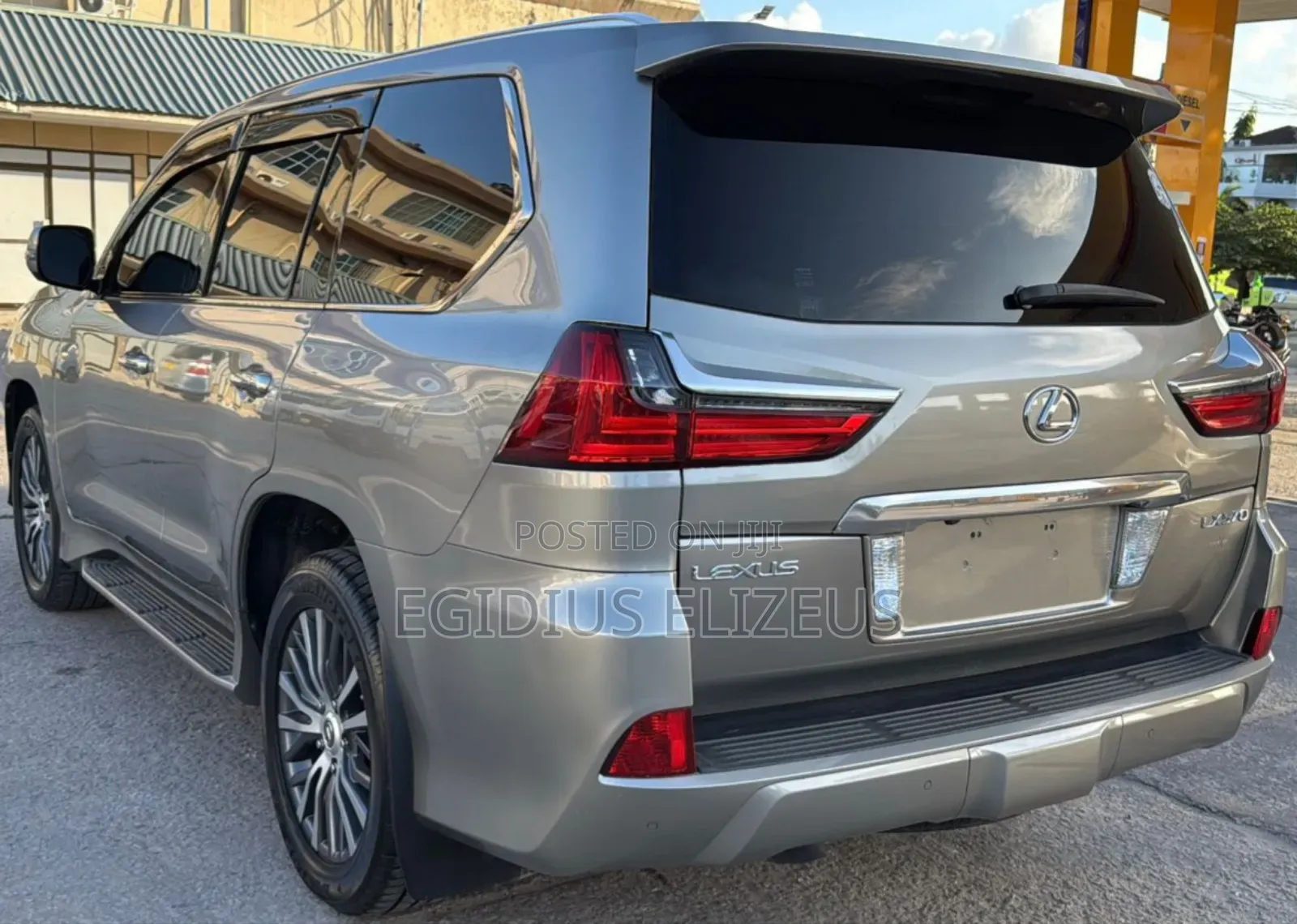Lexus LX 2015 Silver