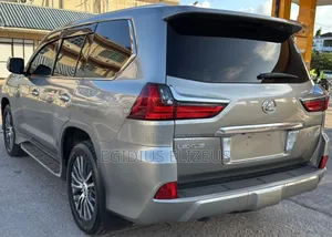 Lexus LX 2015 Silver
