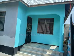 3bdrm House in Msongora, Msongola for sale