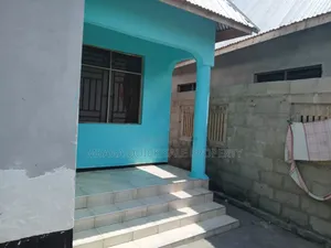 3bdrm House in Msongora, Msongola for sale