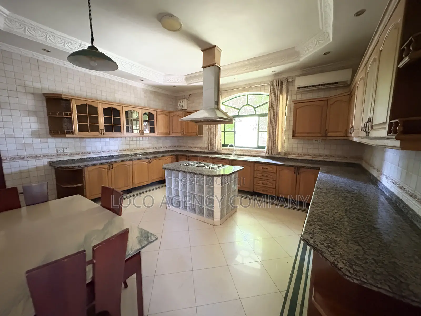 Furnished 4bdrm Villa in Trusted Real Estate, Oyster Bay for rent