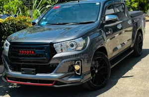 Toyota Hilux 2020 Gray