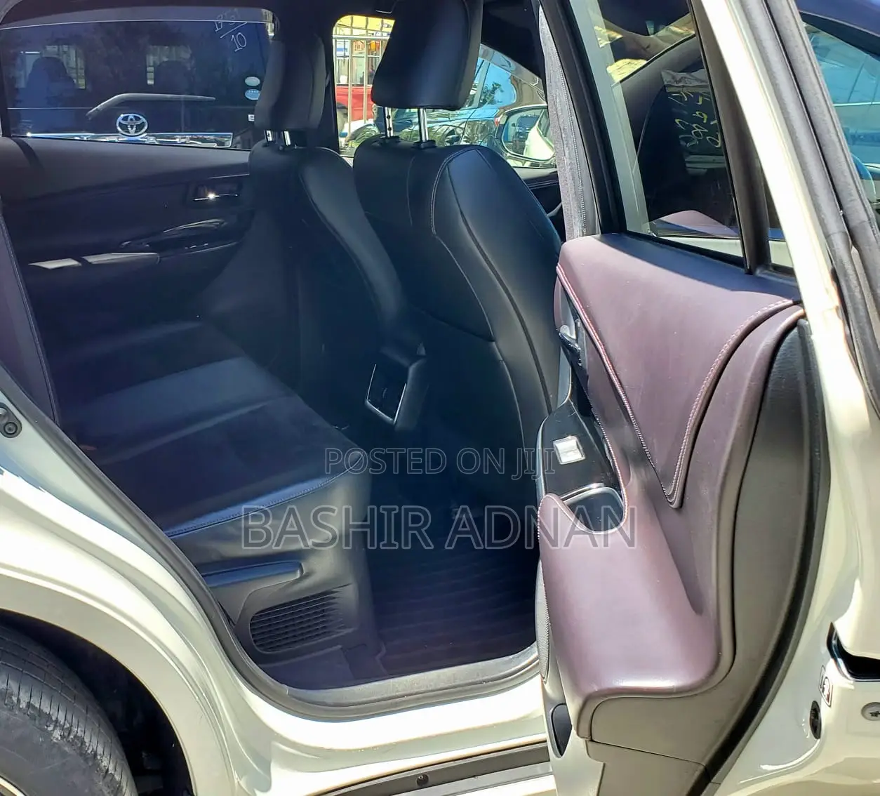 Toyota Harrier 2.0 2016 White