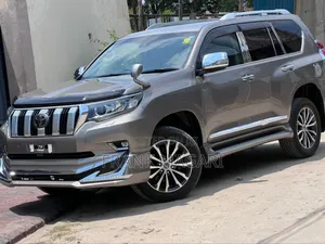 Toyota Land Cruiser Prado 2.8 2019 Gray