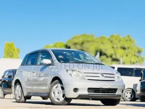 Toyota IST 2005 Silver