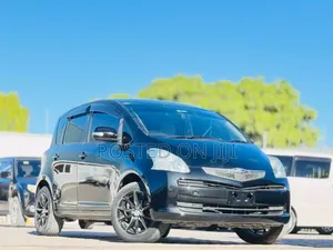 Toyota Ractis 1.3 FWD 2009 Black