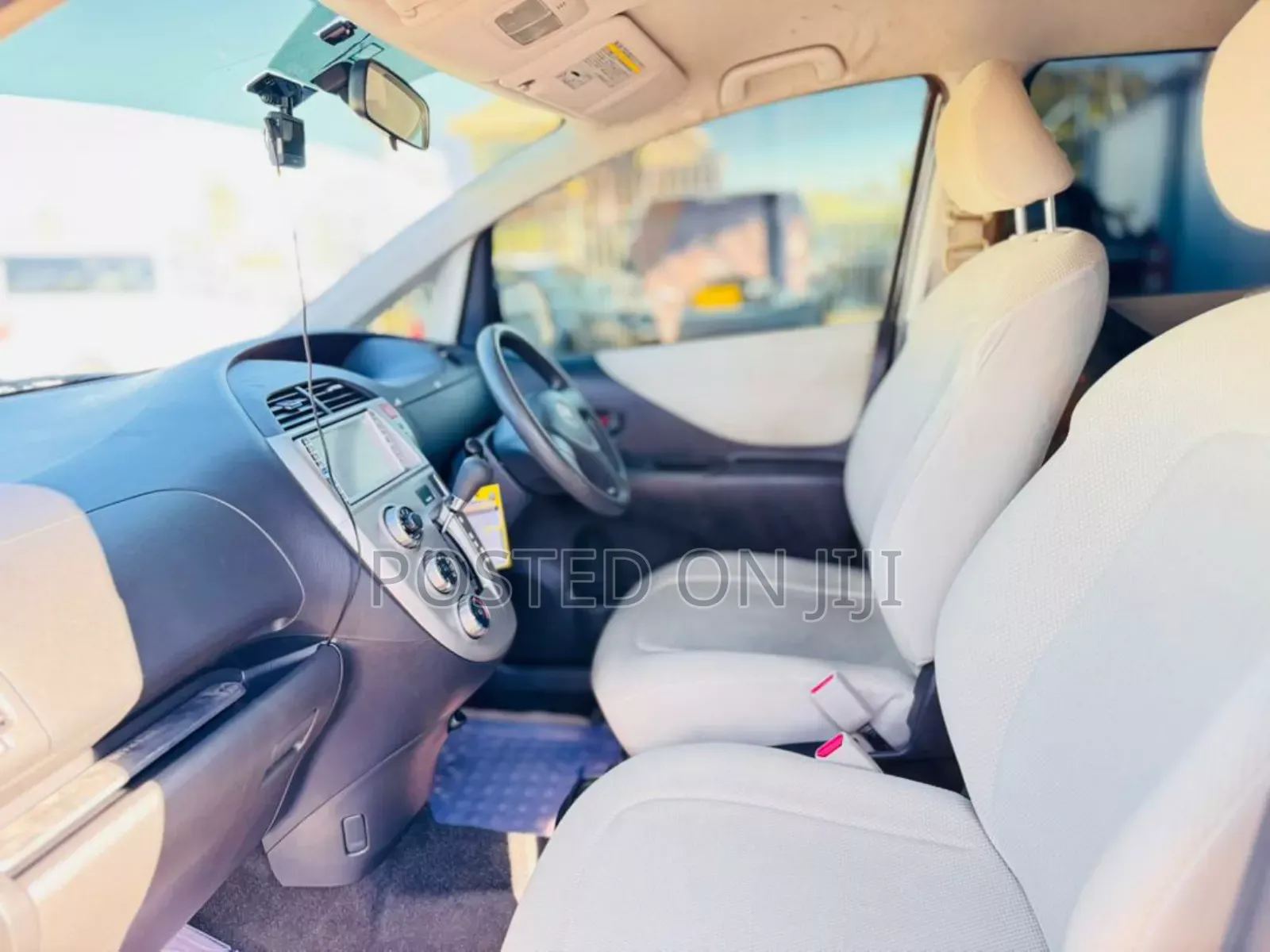 Toyota Ractis 1.3 FWD 2009 Black