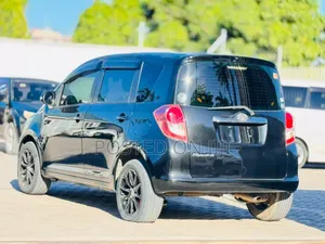 Toyota Ractis 1.3 FWD 2009 Black