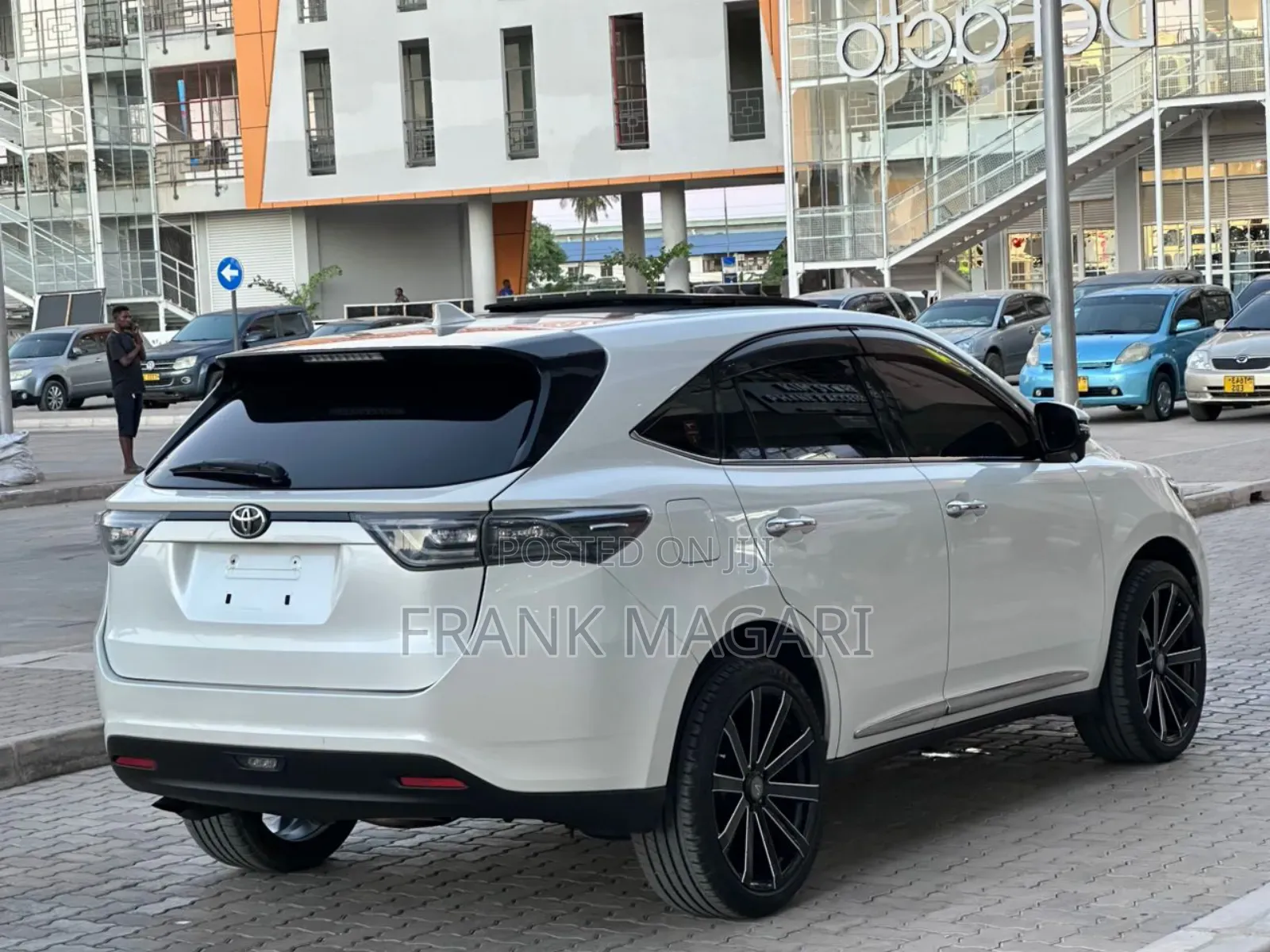 Toyota Harrier 2.0 4WD 2014 White