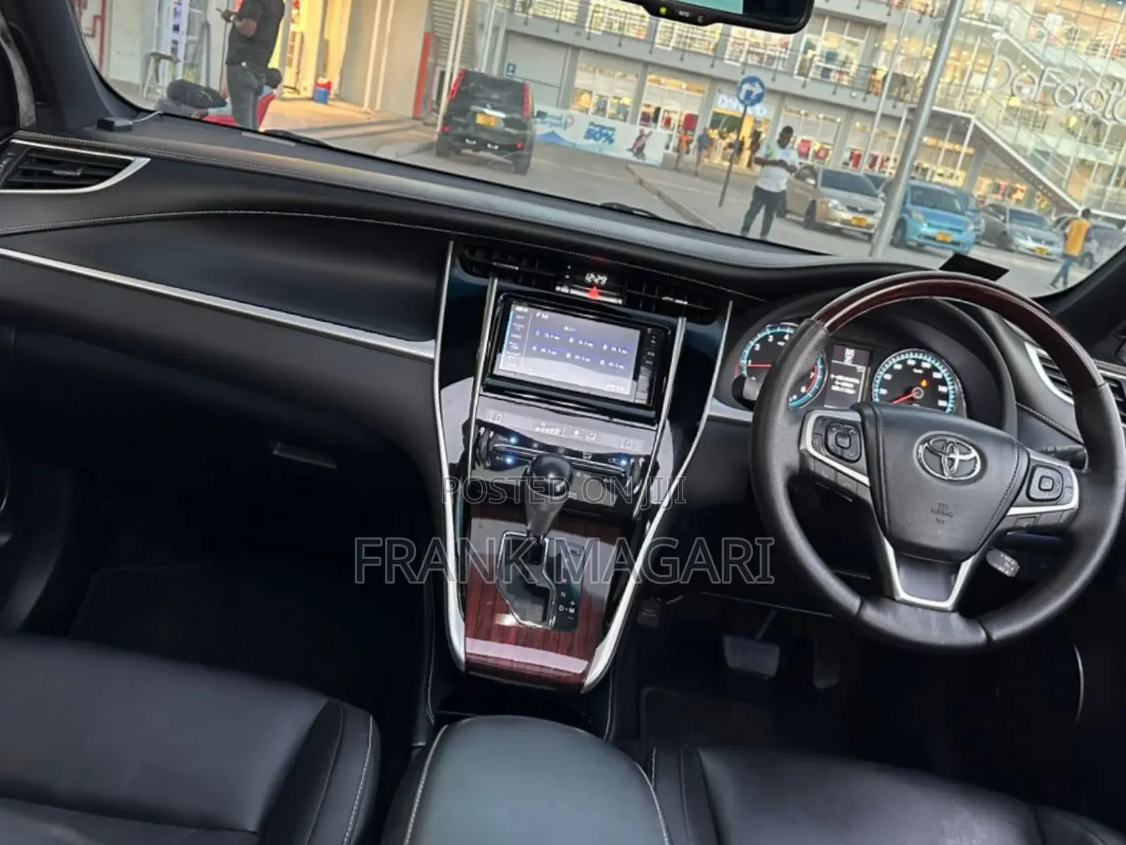 Toyota Harrier 2.0 4WD 2014 White