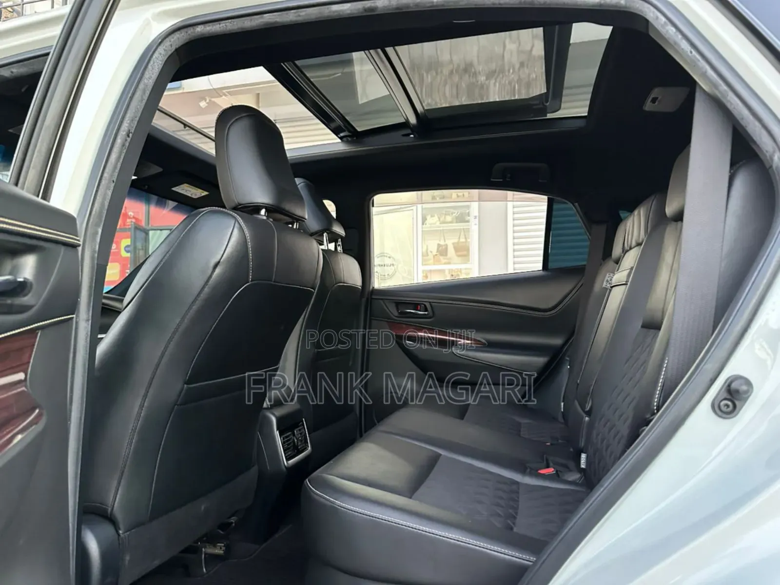 Toyota Harrier 2.0 4WD 2014 White