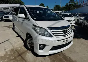 Toyota Alphard 2.4 Petrol FWD 2013 White