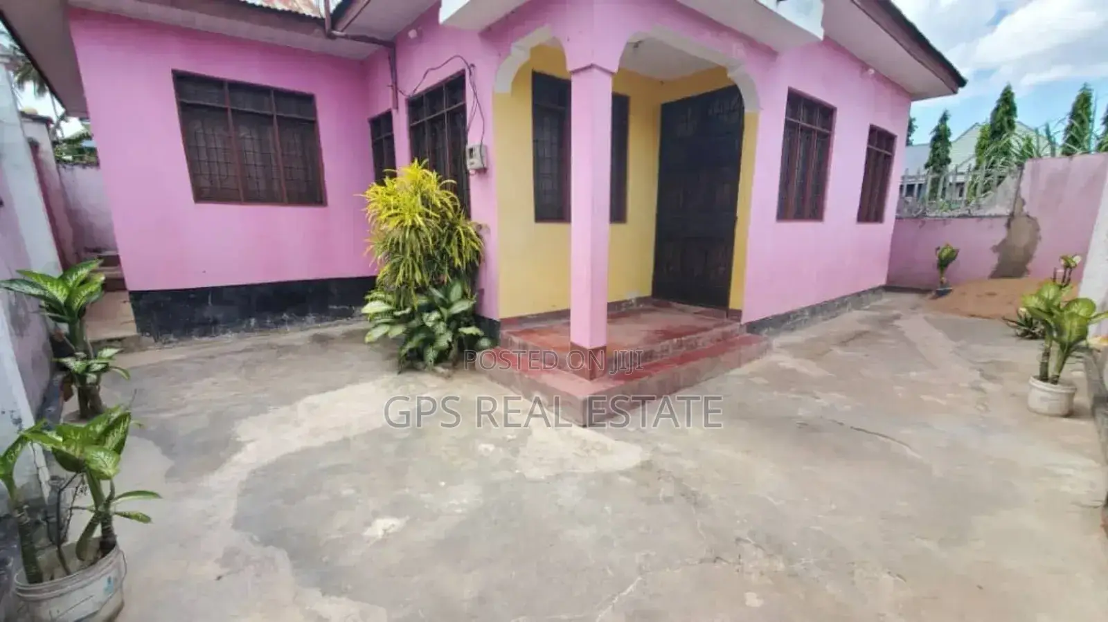 3bdrm House in Chamazi, Temeke for sale