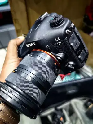 Sony Α99 a-Mount Camera With 35mm 2 Lens 60mm 11-18mm