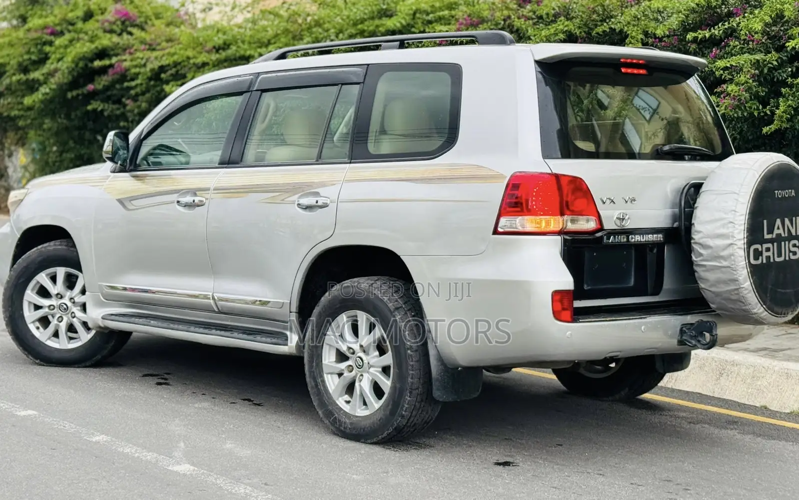 Toyota Land Cruiser 2012 Silver