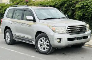 Toyota Land Cruiser 2012 Silver